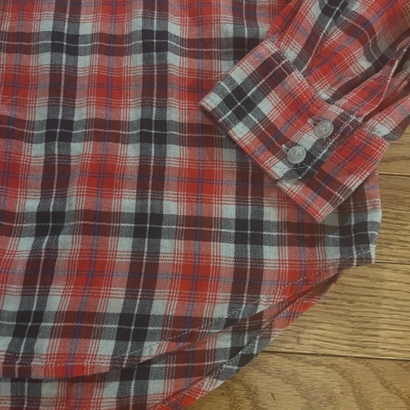 [S]ARITZIA TNA Rae Oversized Flannel Plaid Button Down Shirt Red Womens Pocket - Picture 2 of 8